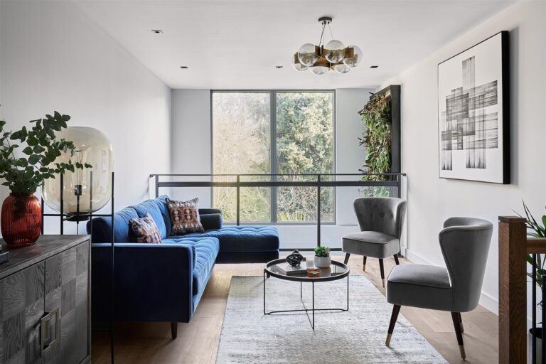 House 4, Eden House, N8