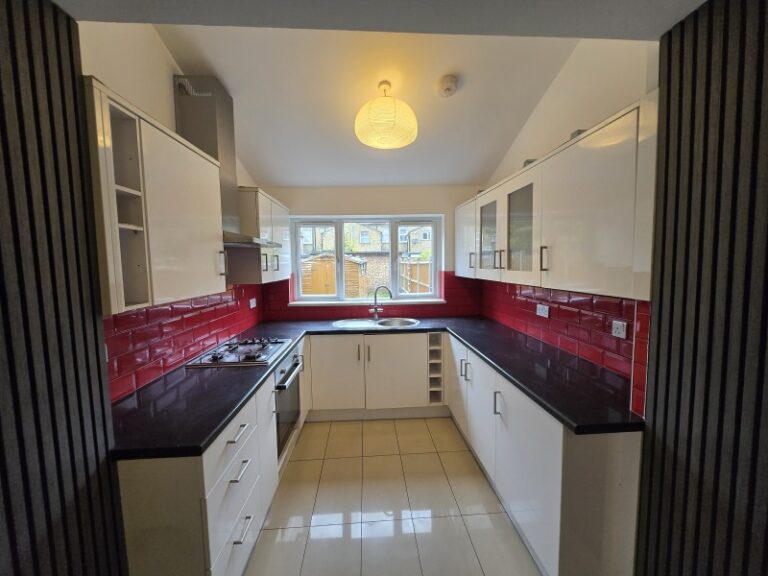 Gloucester Road, Edmonton, N18 (2615089) Photo 3