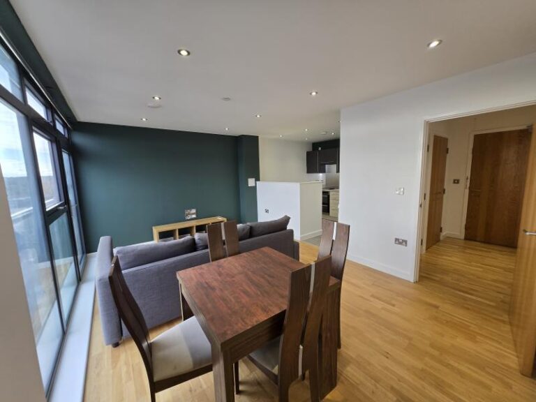 Pinnacle House, Enfield, EN1 (2724197) Photo 8