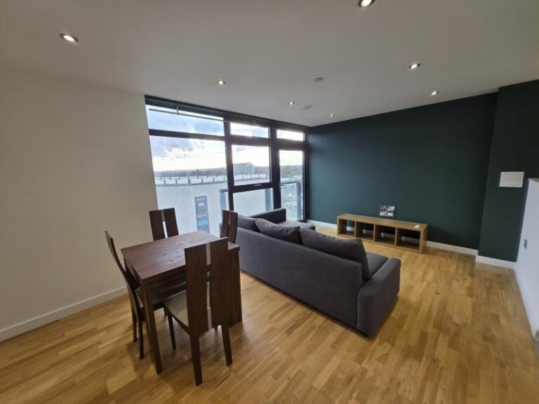 Pinnacle House, Enfield, EN1 (2724197) Photo 2