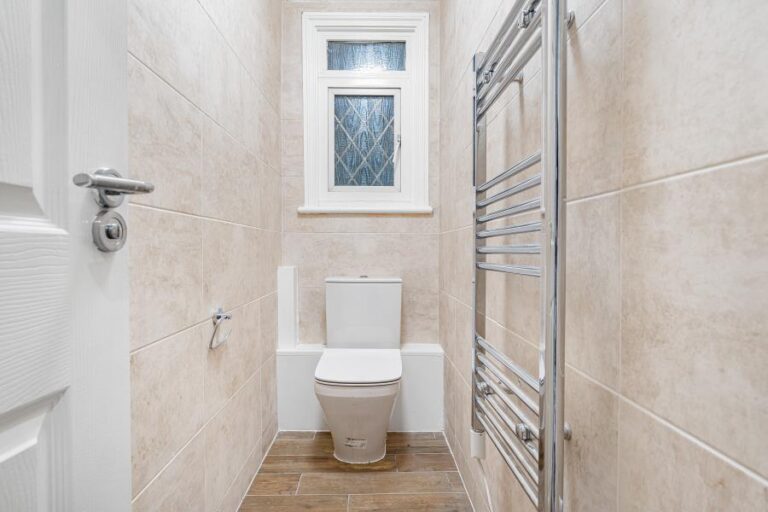 Hertford Road, Enfield, EN3 (2725541) Photo 14