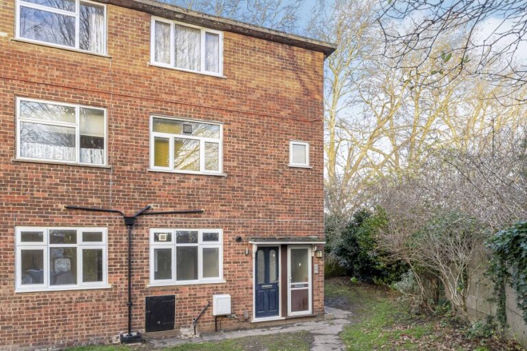 Jubilee Crescent, Edmonton, N9 (2725670) Photo 20