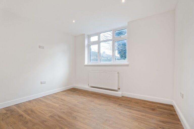 Jubilee Crescent, Edmonton, N9 (2725670) Photo 13