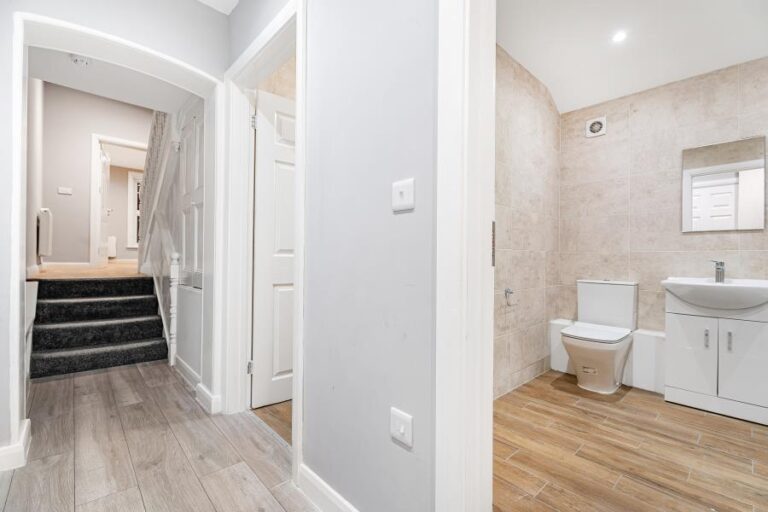 Hertford Road, Enfield, EN3 (2725541) Photo 10