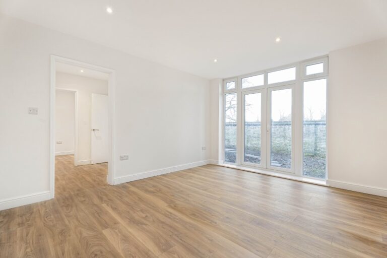 Jubilee Crescent, Edmonton, N9 (2725670) Photo 7