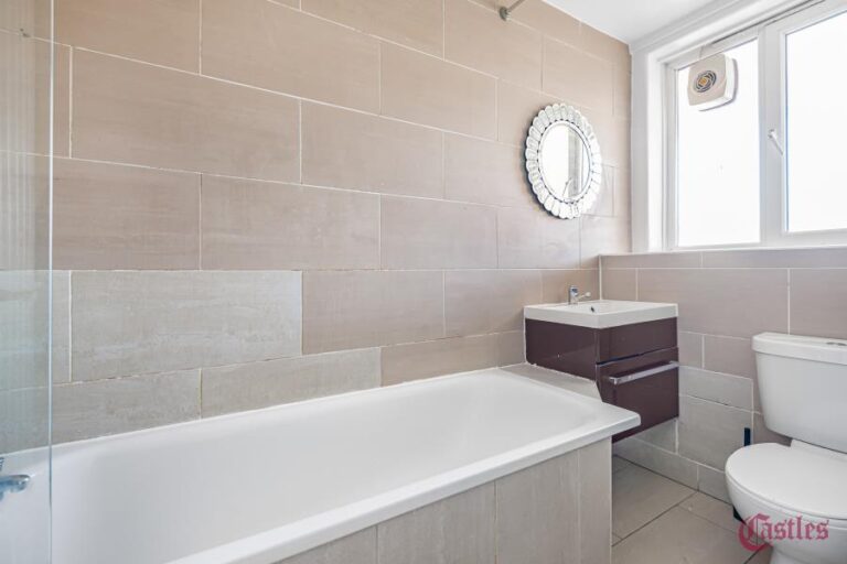 Newland House, Hornsey, N8 (2431382) Photo 5