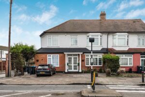 Carterhatch Lane, Enfield, EN1