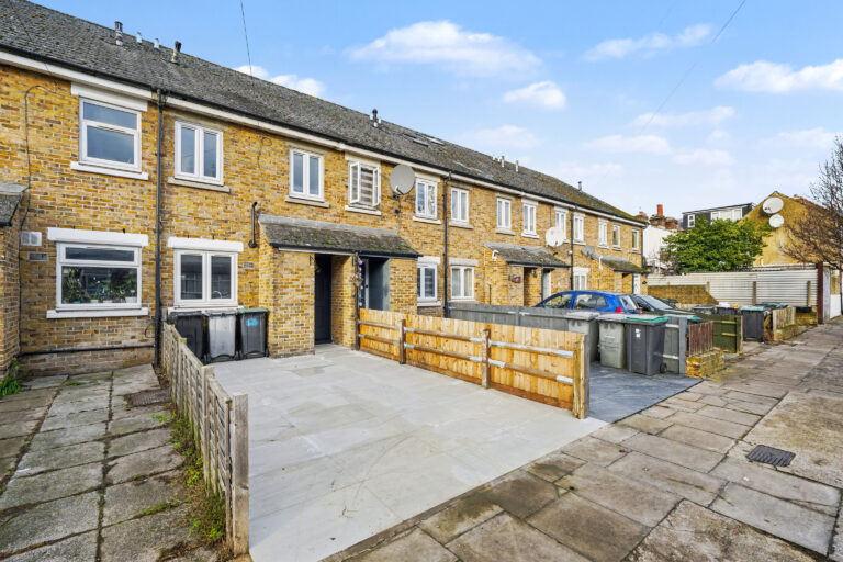 Spondon Road, South Tottenham