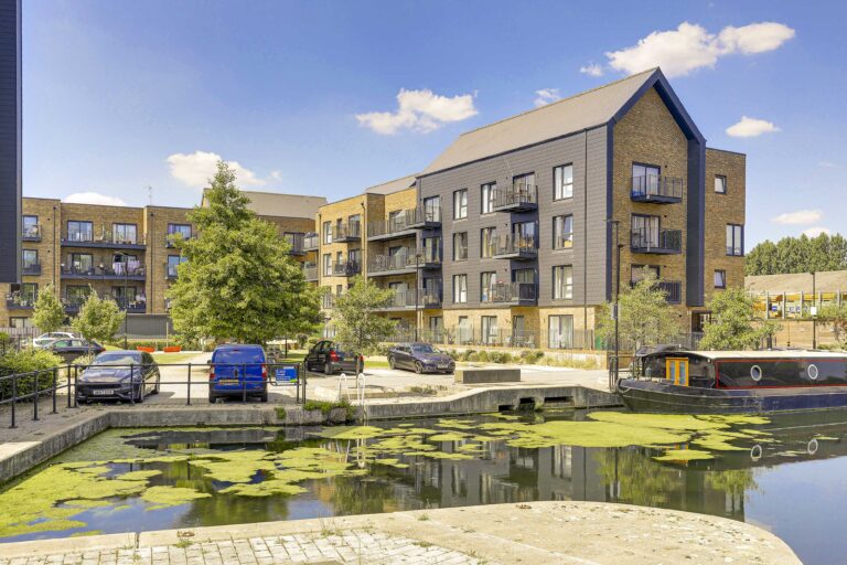 Hazlemere Marina, Lea Road, Waltham Abbey EN9 1FL