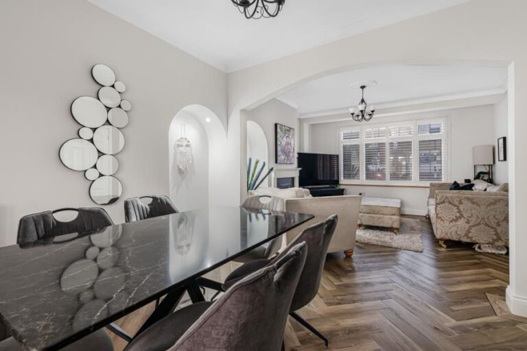 Carterhatch Lane, Enfield, EN1 (2727041) Photo 25