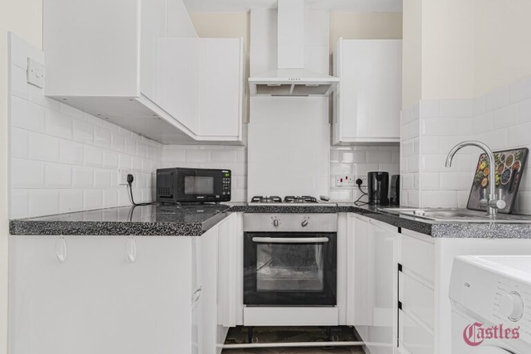 Quested Court, Hackney, E5 (2727603) Photo 9