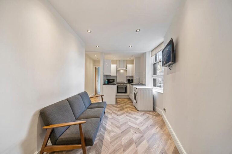 Quested Court, Hackney, E5 (2727603) Photo 6