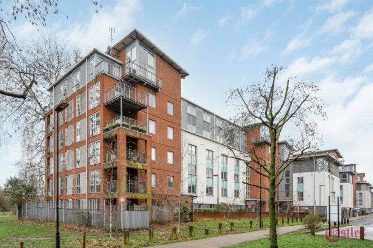 Southwold Road, Upper Clapton, E5 (2728349) Photo 2