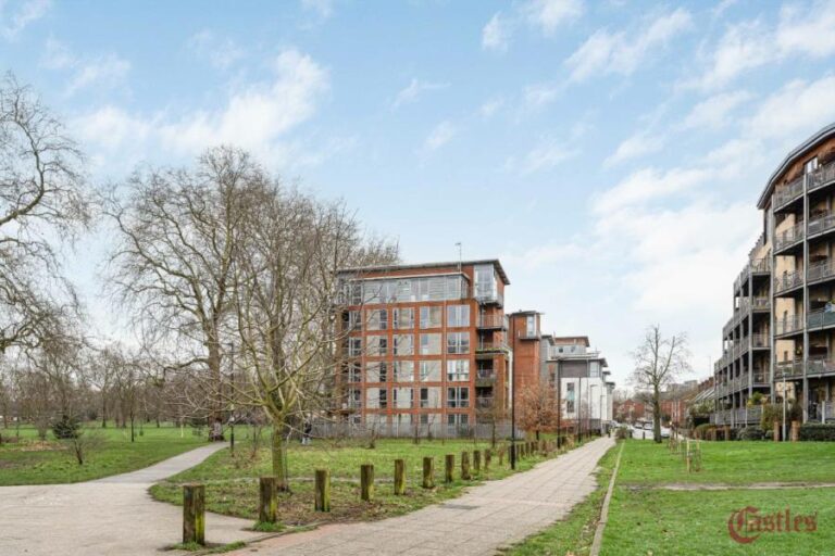 Southwold Road, Upper Clapton, E5 (2728349) Photo 25