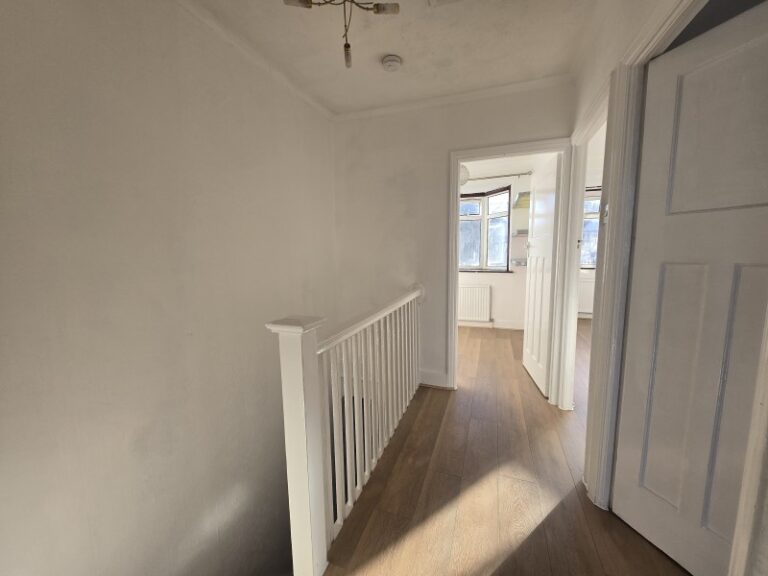 Causeyware Road, Edmonton, N9 (2728522) Photo 7