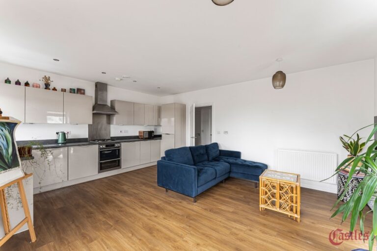 Bellevalia Court, E5