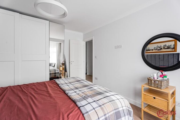 Ladysmith Road, Enfield, EN1 (2728057) Photo 21