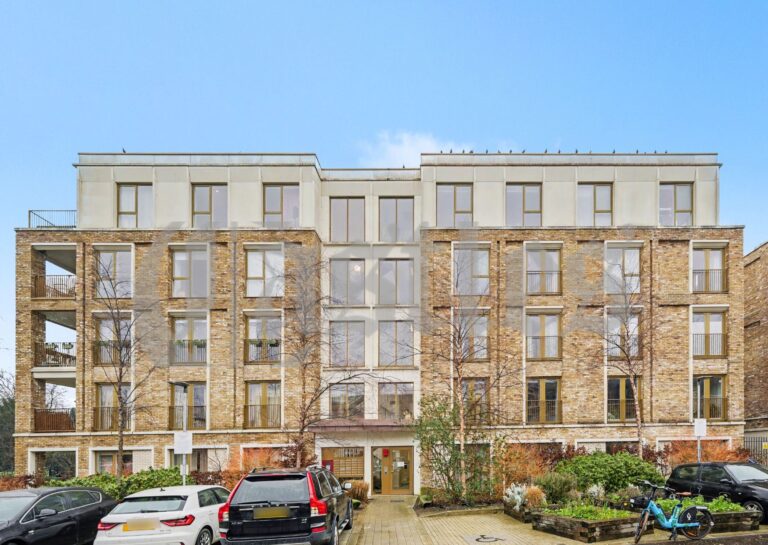 Apple Tree Road, London