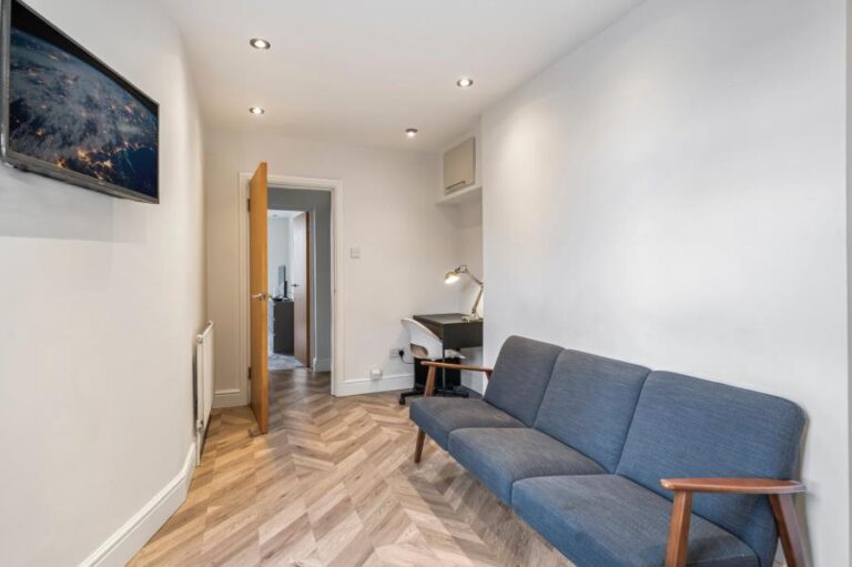 Quested Court, Hackney, E5 (2727603) Photo 2