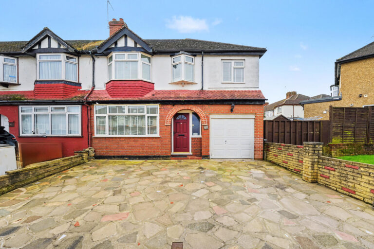 Ascot Gardens, Enfield