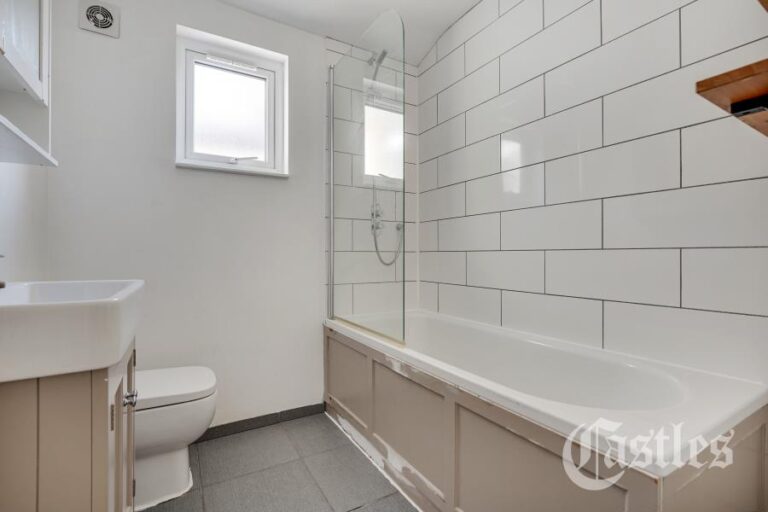 Truro Road, Wood Green, N22 (2657562) Photo 4