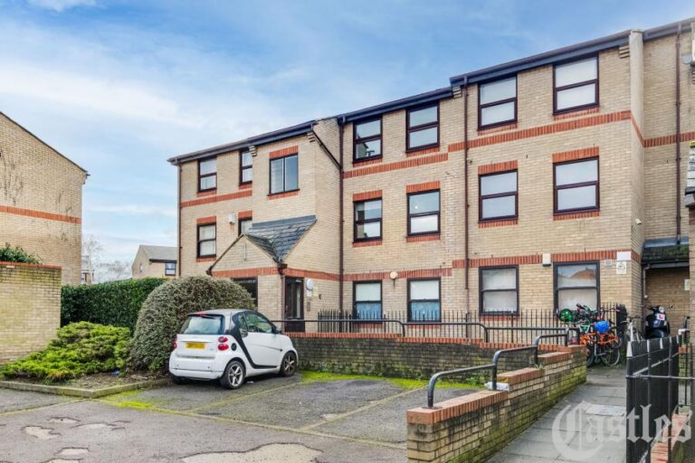 Edmeston Close, Hackney, E9 (2679011) Photo 6