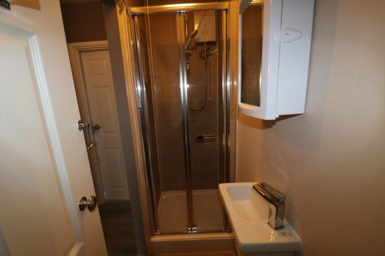 Lytton Avenue, Enfield, EN3 (2511711) Photo 3