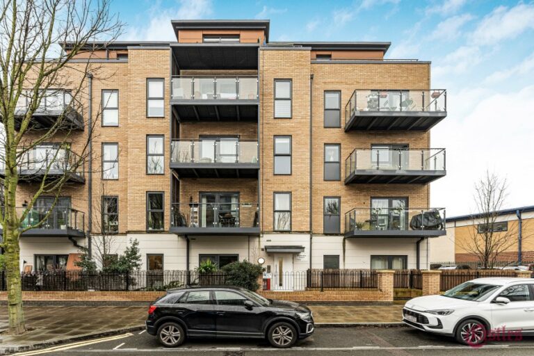 Bellevalia Court, E5 (2727746) Photo 3