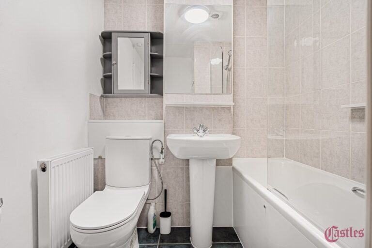 Edmeston Close, Hackney, E9 (2679011) Photo 5