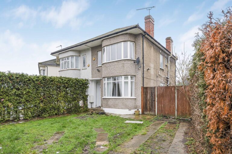 Baker Street, Enfield