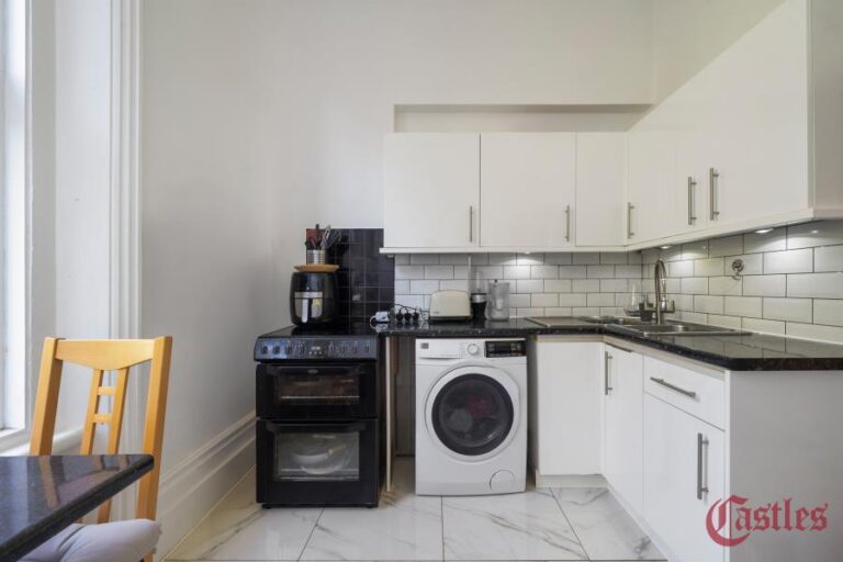 Avenue Road, Highgate, N6 (2729931) Photo 3