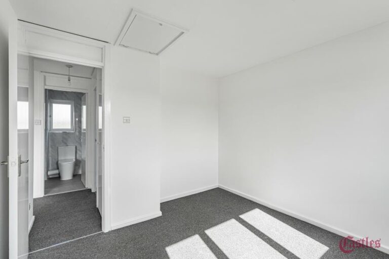 Glamis Close, Cheshunt, EN7 (2729512) Photo 12