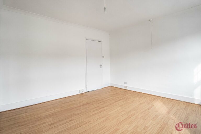 Percival Road, Enfield, EN1 (2729826) Photo 9