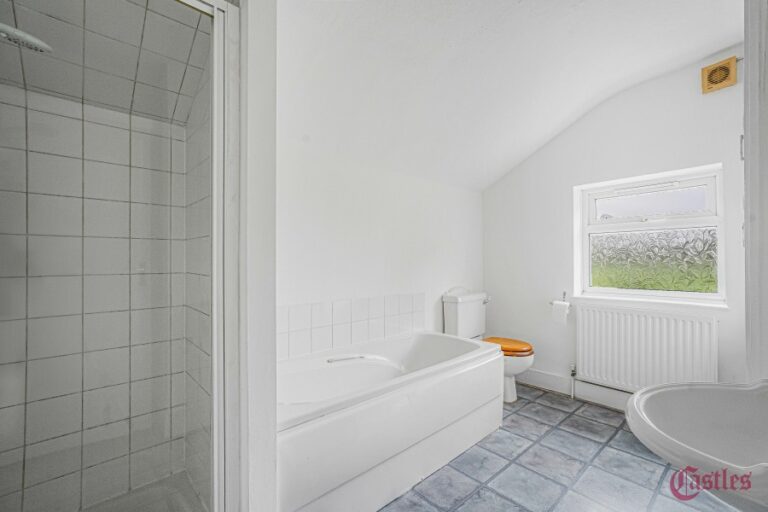 Percival Road, Enfield, EN1 (2729826) Photo 5