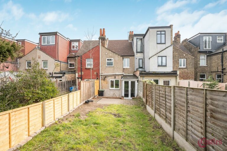 Percival Road, Enfield, EN1 (2729826) Photo 15