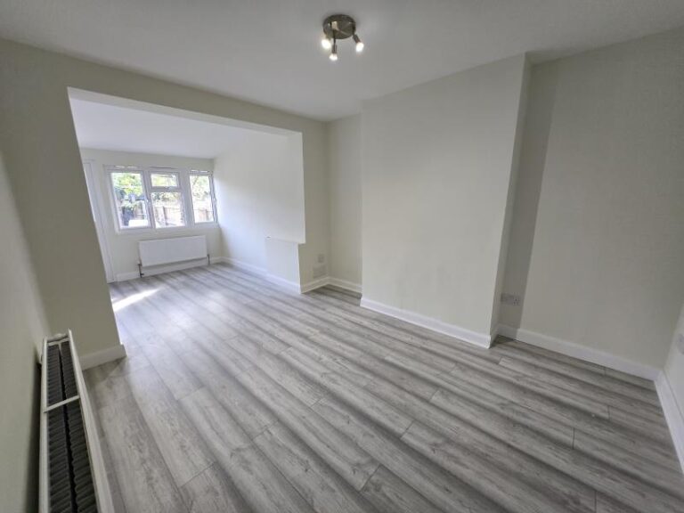 Lingfield Gardens, Edmonton, N9 (2695051) Photo 11