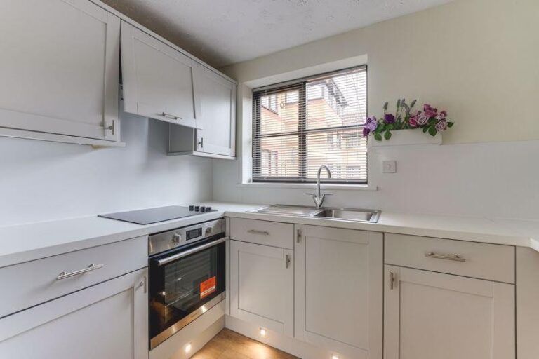 Somerset Gardens, Tottenham N17 (2729844) Photo 3