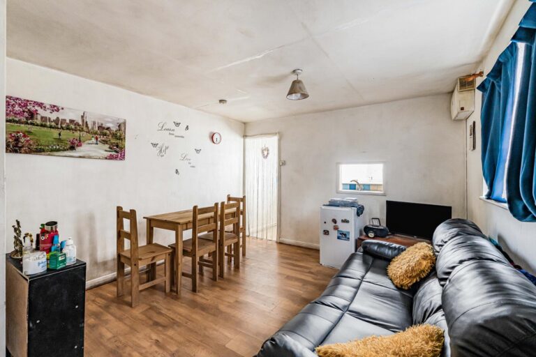 Church Street, Edmonton