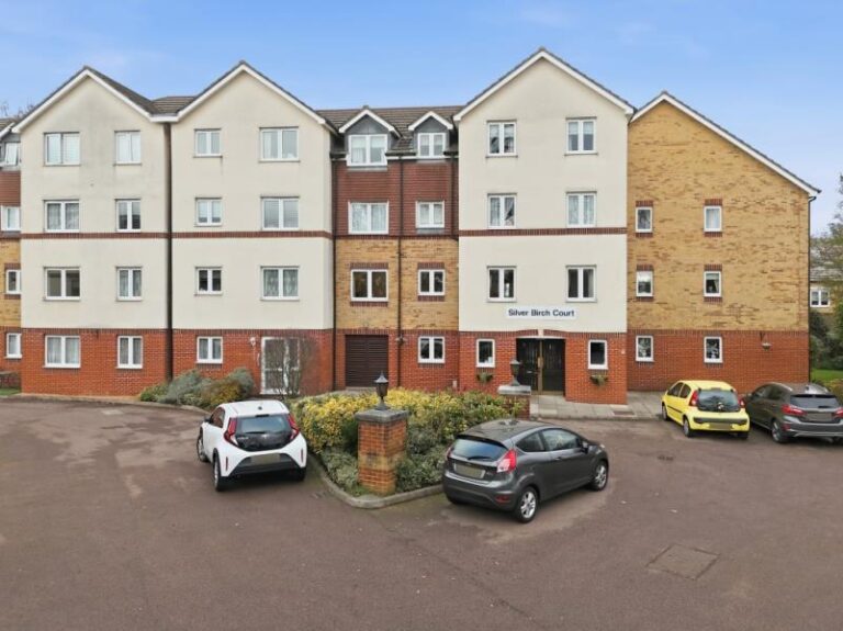 Silver Birch Court, Cheshunt, EN8