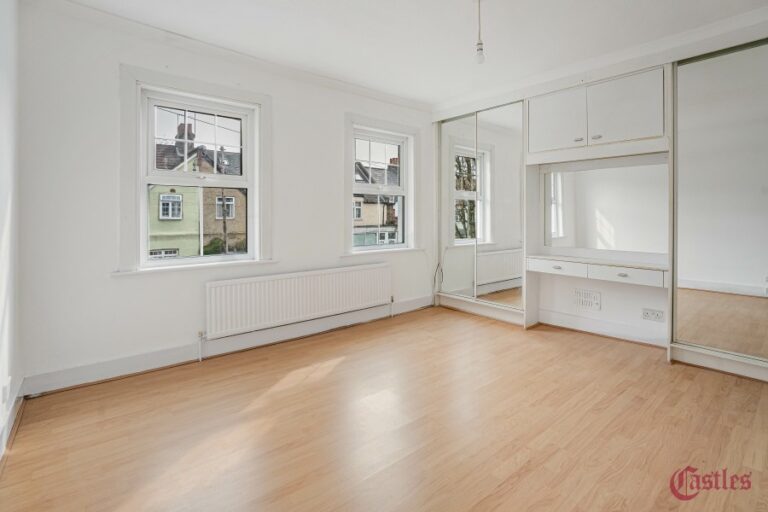 Percival Road, Enfield, EN1 (2729826) Photo 6