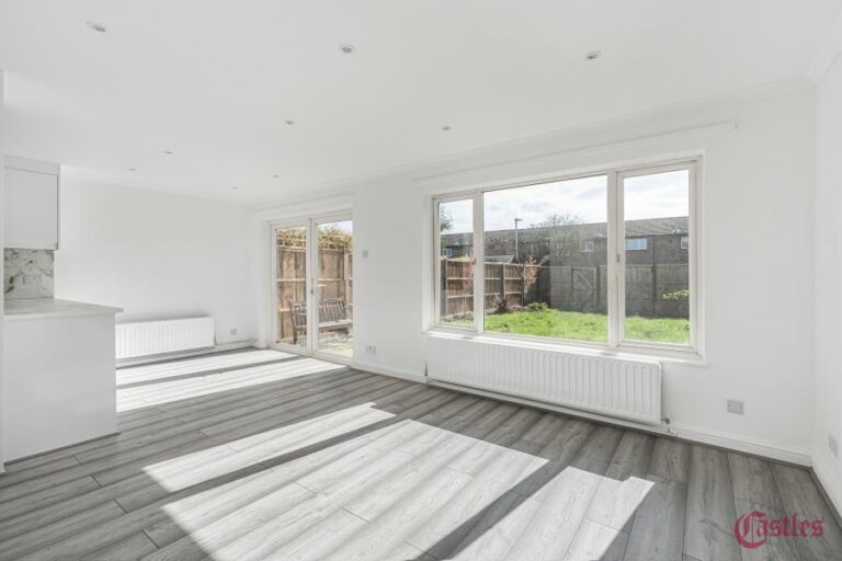 Glamis Close, Cheshunt, EN7 (2729512) Photo 7