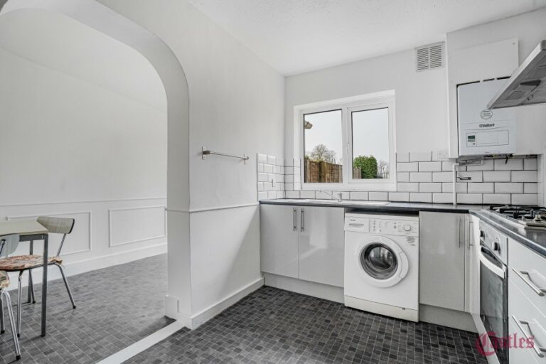 Percival Road, Enfield, EN1 (2729826) Photo 4