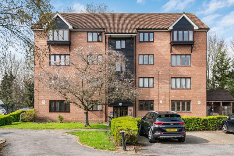 Shepley Mews, Enfield