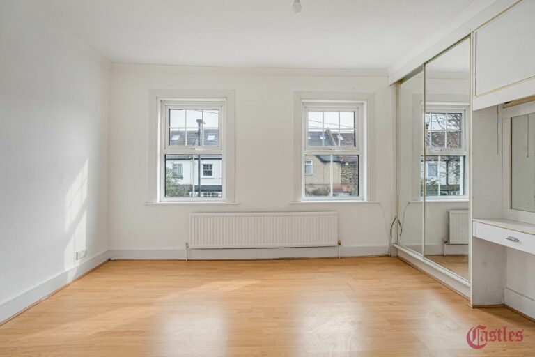 Percival Road, Enfield, EN1 (2729826) Photo 7