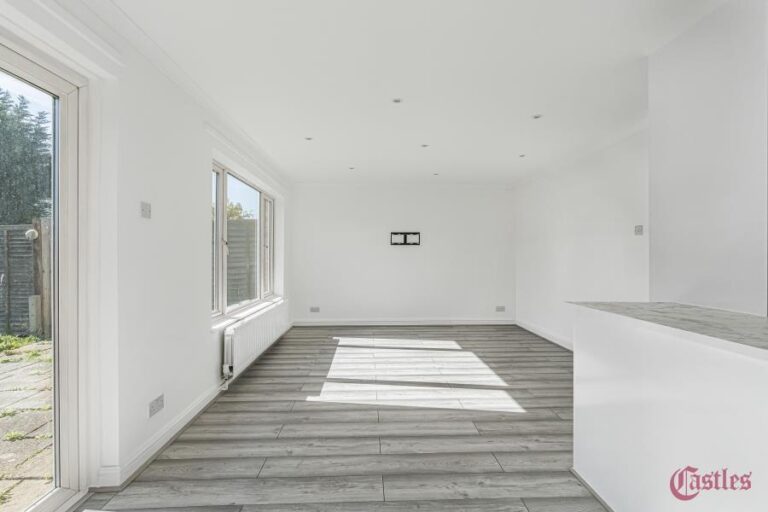 Glamis Close, Cheshunt, EN7 (2729512) Photo 8