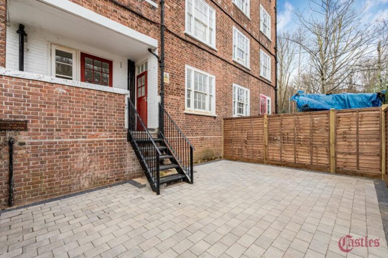 Coleman Mansions, Crouch Hill, N8 (2729019) Photo 3