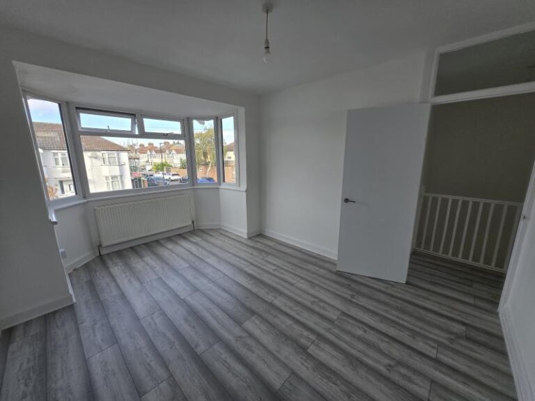 Lingfield Gardens, Edmonton, N9 (2695051) Photo 6