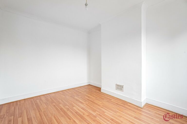 Percival Road, Enfield, EN1 (2729826) Photo 10