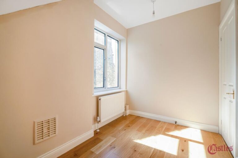 Alexandra Park Road, Muswell Hill, N10 (2730869) Photo 6