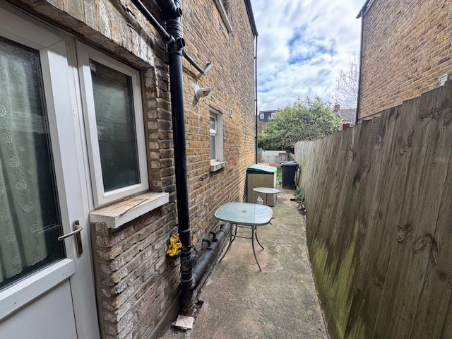 Tillotson Road, Edmonton, N9 (2730313) Photo 6